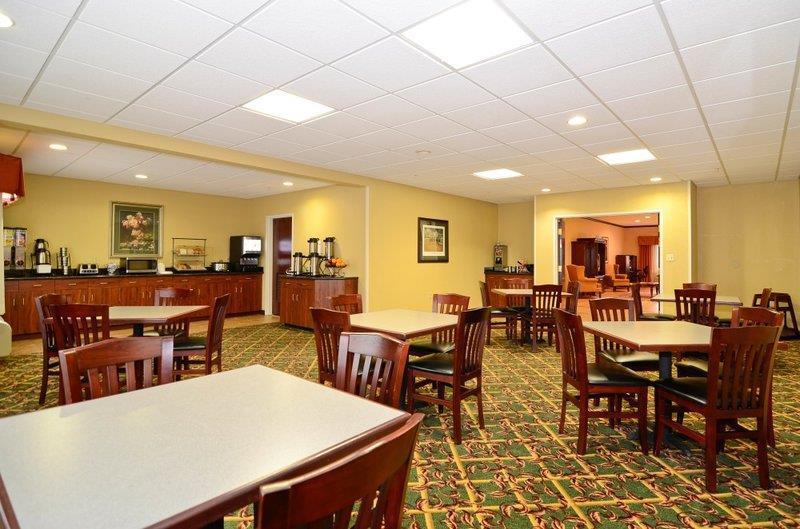 Best Western Lawrenceburg Inn Restaurant photo